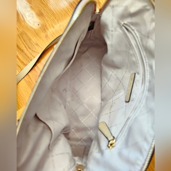 Handbag, Michael Kors, Cindy Satchel, Cream, EUC - Picture 7 of 10